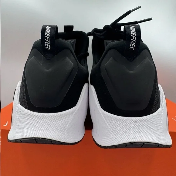 Nike Free Metcon 6 Black White BRAND NEW Multiple Sizes - Picture 4 of 7